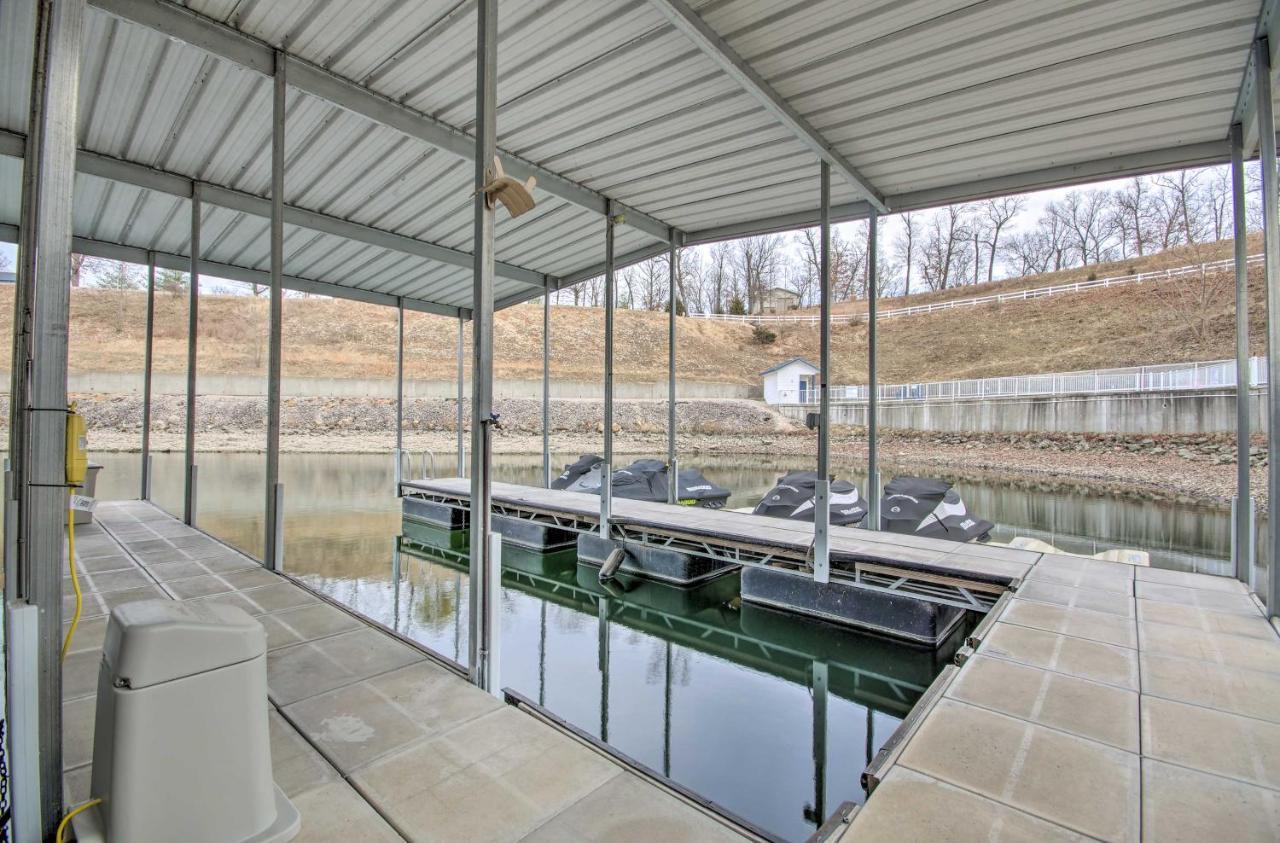 Breezy Lake Ozark Escape Dock, Slip And Pool! Bagian luar foto