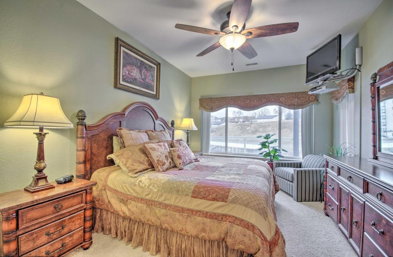 Breezy Lake Ozark Escape Dock, Slip And Pool! Bagian luar foto