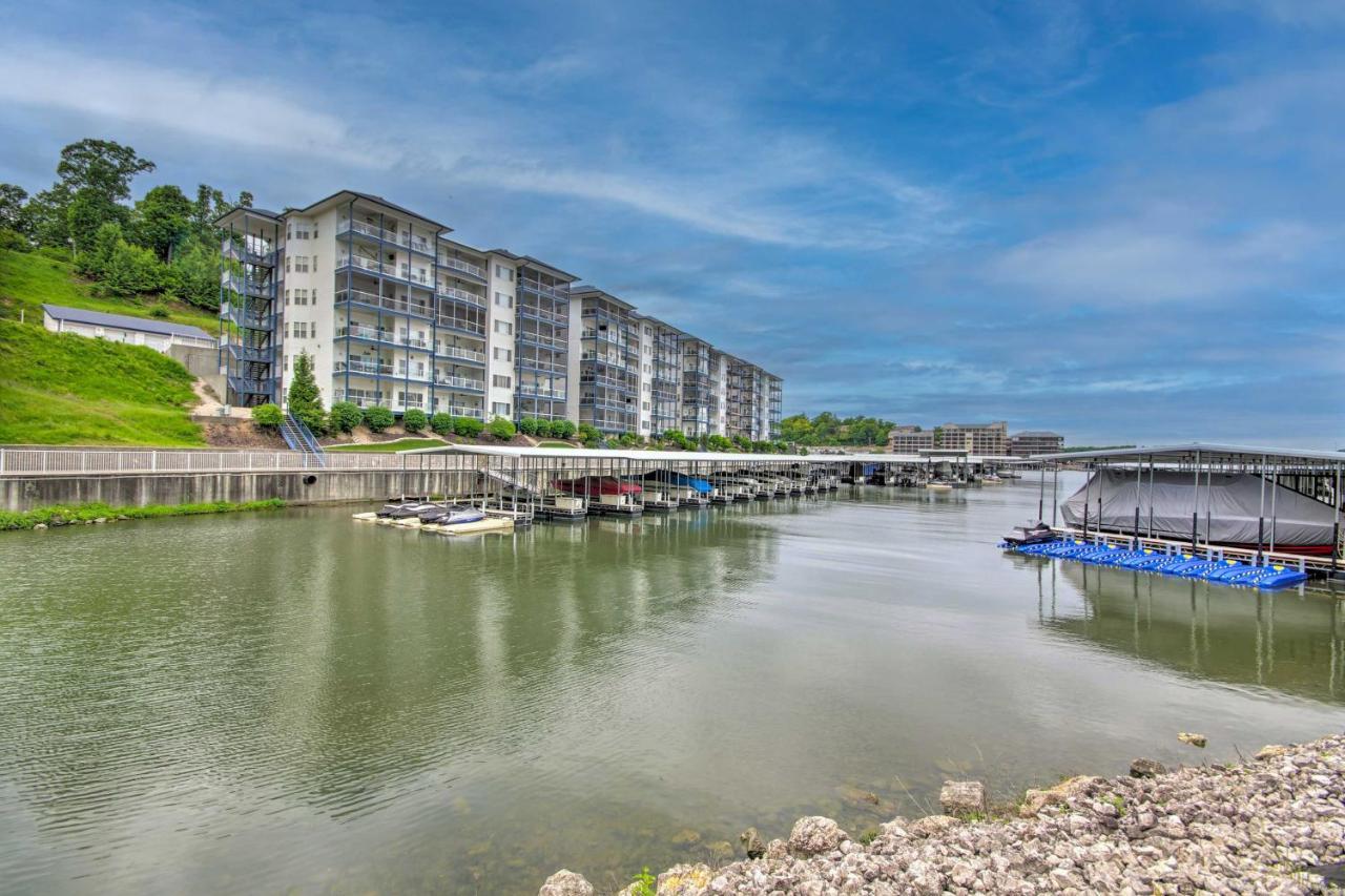 Breezy Lake Ozark Escape Dock, Slip And Pool! Apartment Bagian luar foto