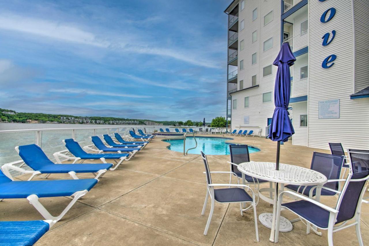 Breezy Lake Ozark Escape Dock, Slip And Pool! Apartment Bagian luar foto