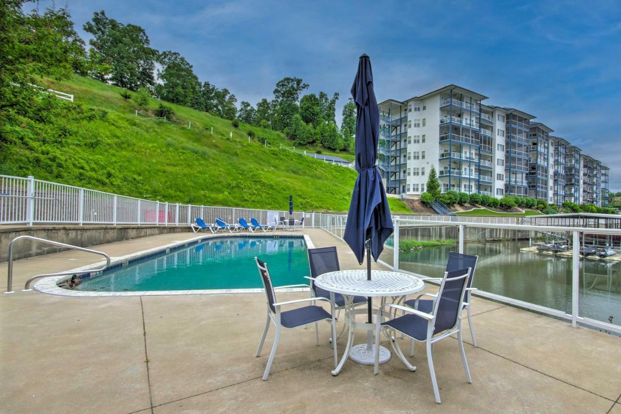 Breezy Lake Ozark Escape Dock, Slip And Pool! Bagian luar foto